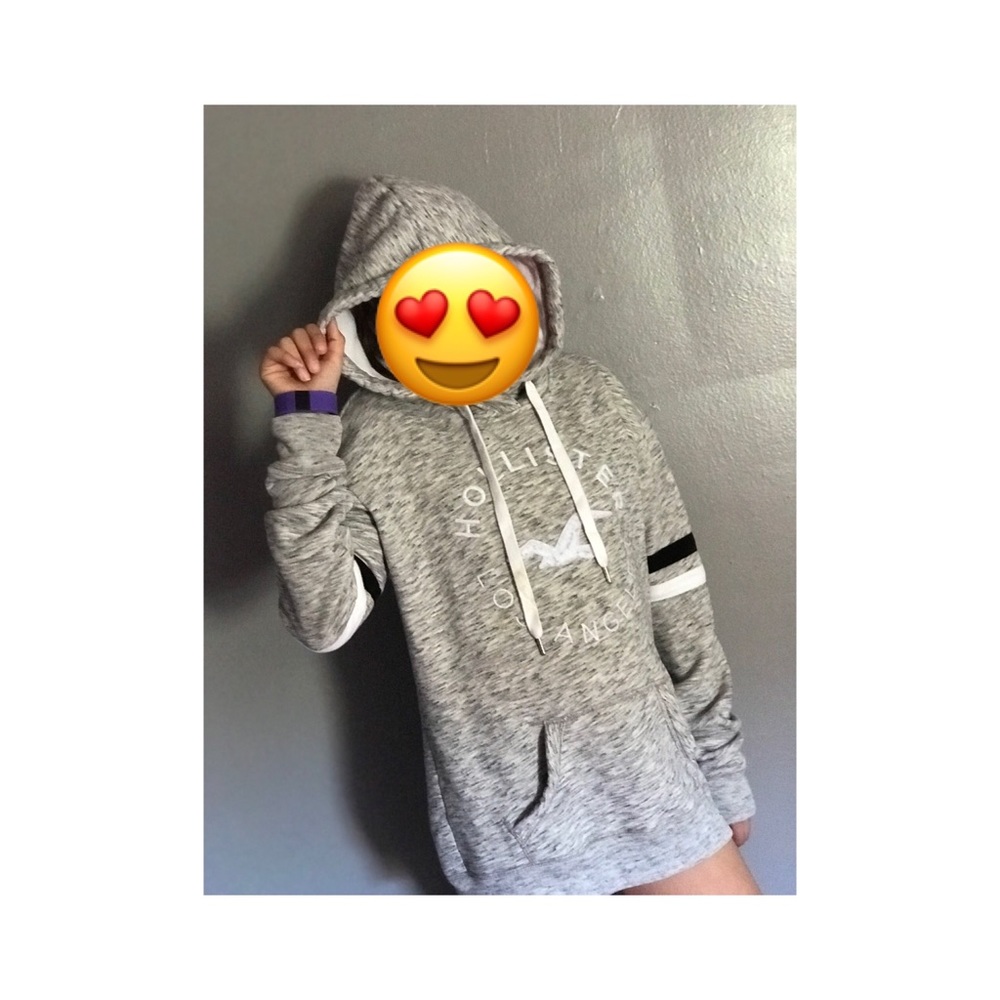 Grey Hollister hoodie!